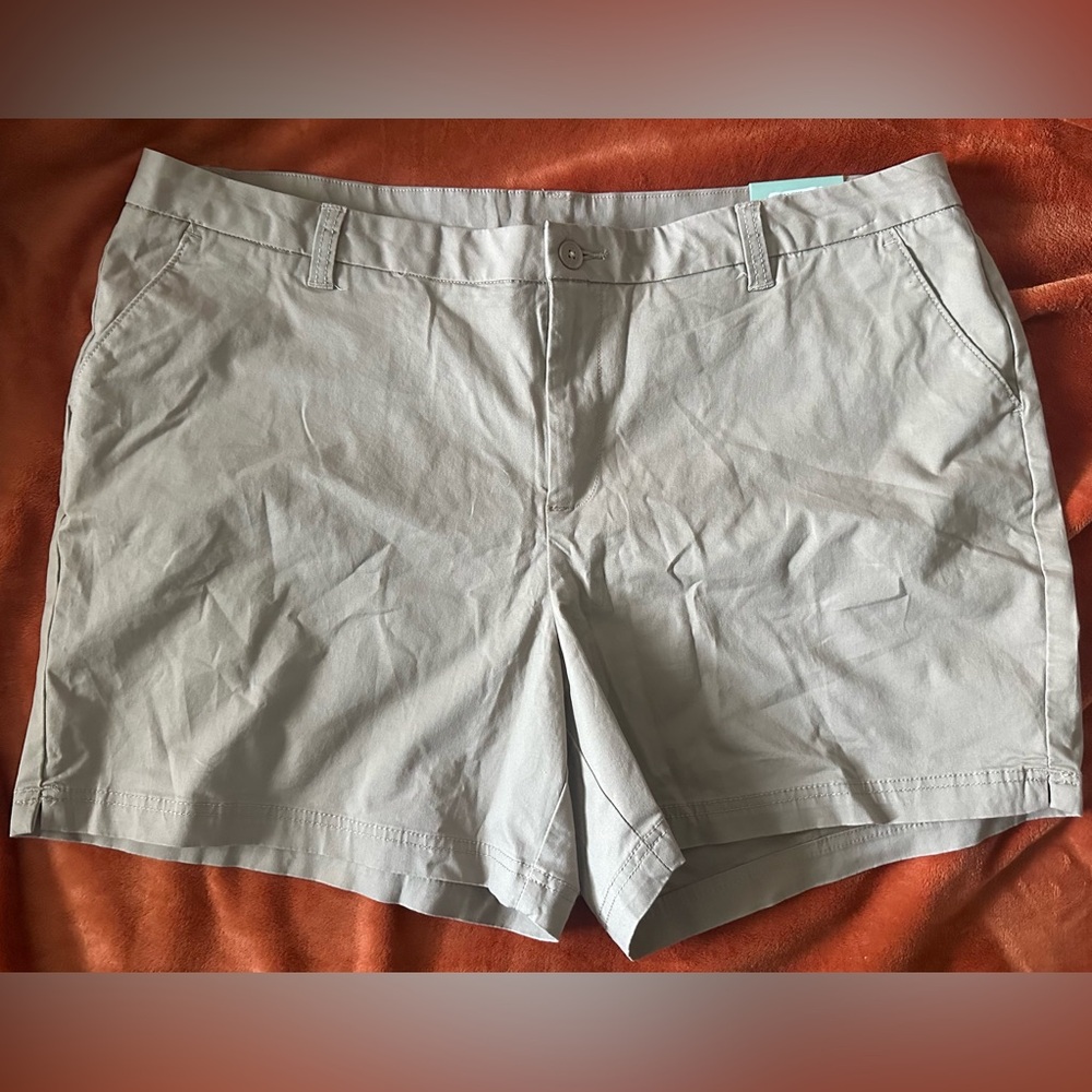 Magellan Outdoors Tan Bermuda Shorts Classic Casual Style